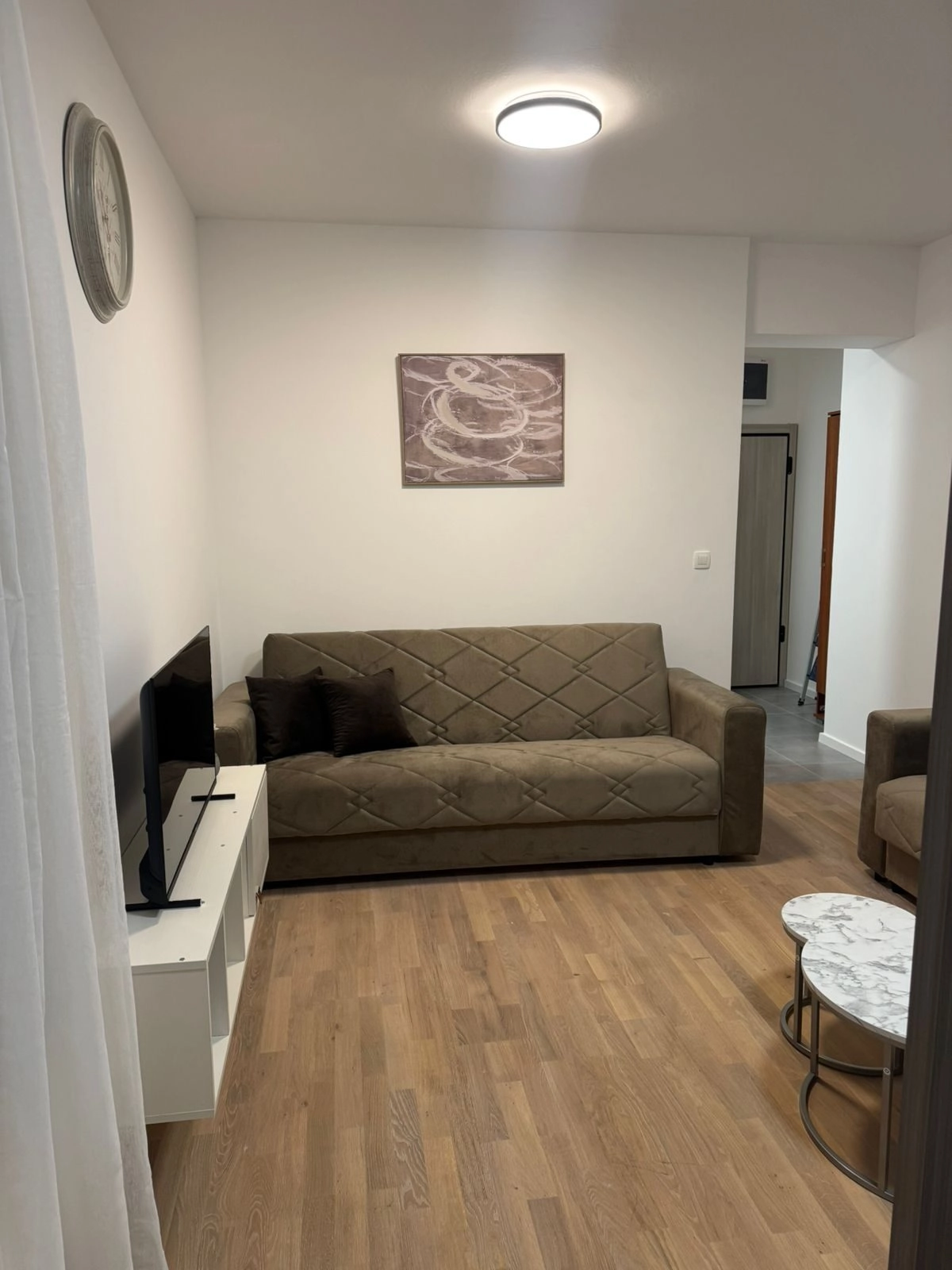 Namjestena-garsonjera-37-m²-u-naselju-Momisici-Podgorica-1 Izdavanje: Garsonjera 37 m² – Momišići, Podgorica — fotografija 2