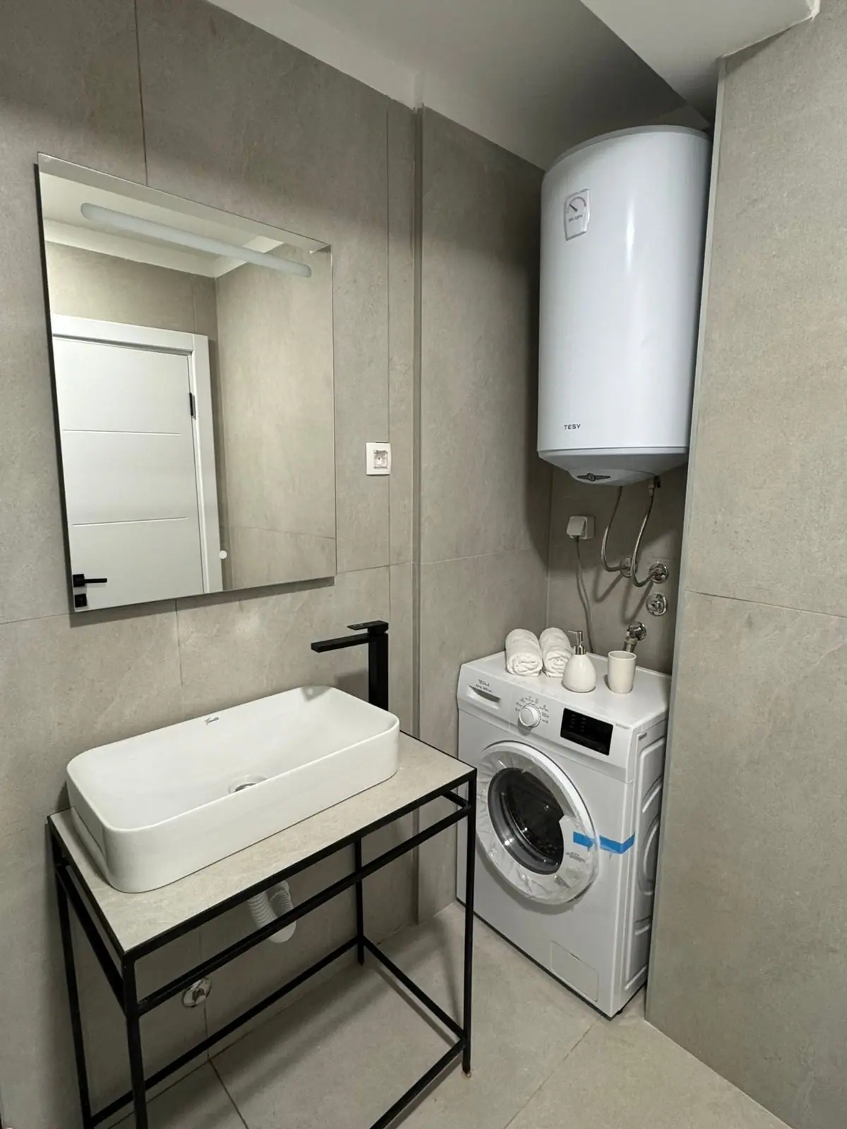Namjestena-garsonjera-37-m²-u-naselju-Momisici-Podgorica-6 Izdavanje: Garsonjera 37 m² – Momišići, Podgorica — fotografija 7