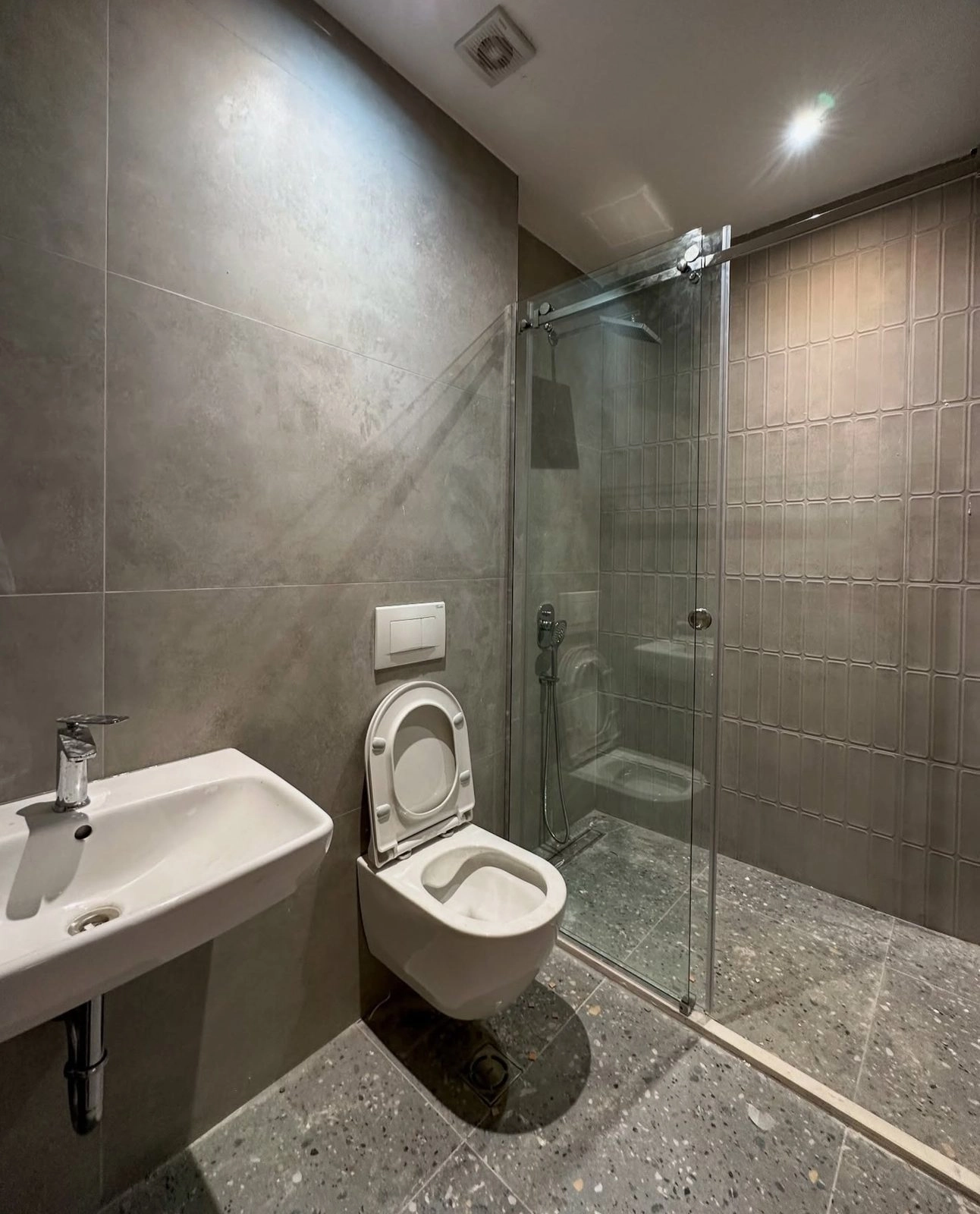 Dupleks-stan-u-kompleksu-Cortex-Selo-Zabjelo-Podgorica-8 Četvorosoban stan 176 m² – Zabjelo, Podgorica — fotografija 9