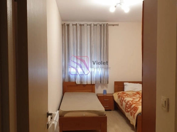 Namješten dvosoban stan u City kvartu, Podgorica — fotografija 3