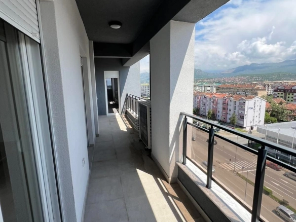 Trosoban stan 104 m² – Stari aerodrom, Podgorica — fotografija 8
