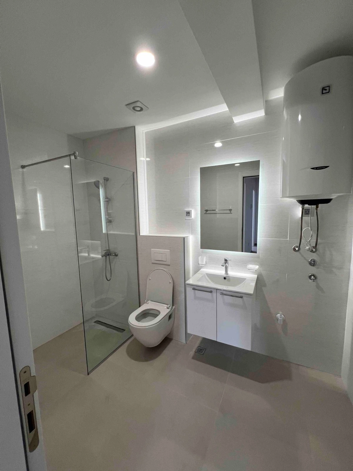 Trosoban-stan-Stari-aerodrom-Podgorica-8 Trosoban stan 104 m² – Stari aerodrom, Podgorica — fotografija 9
