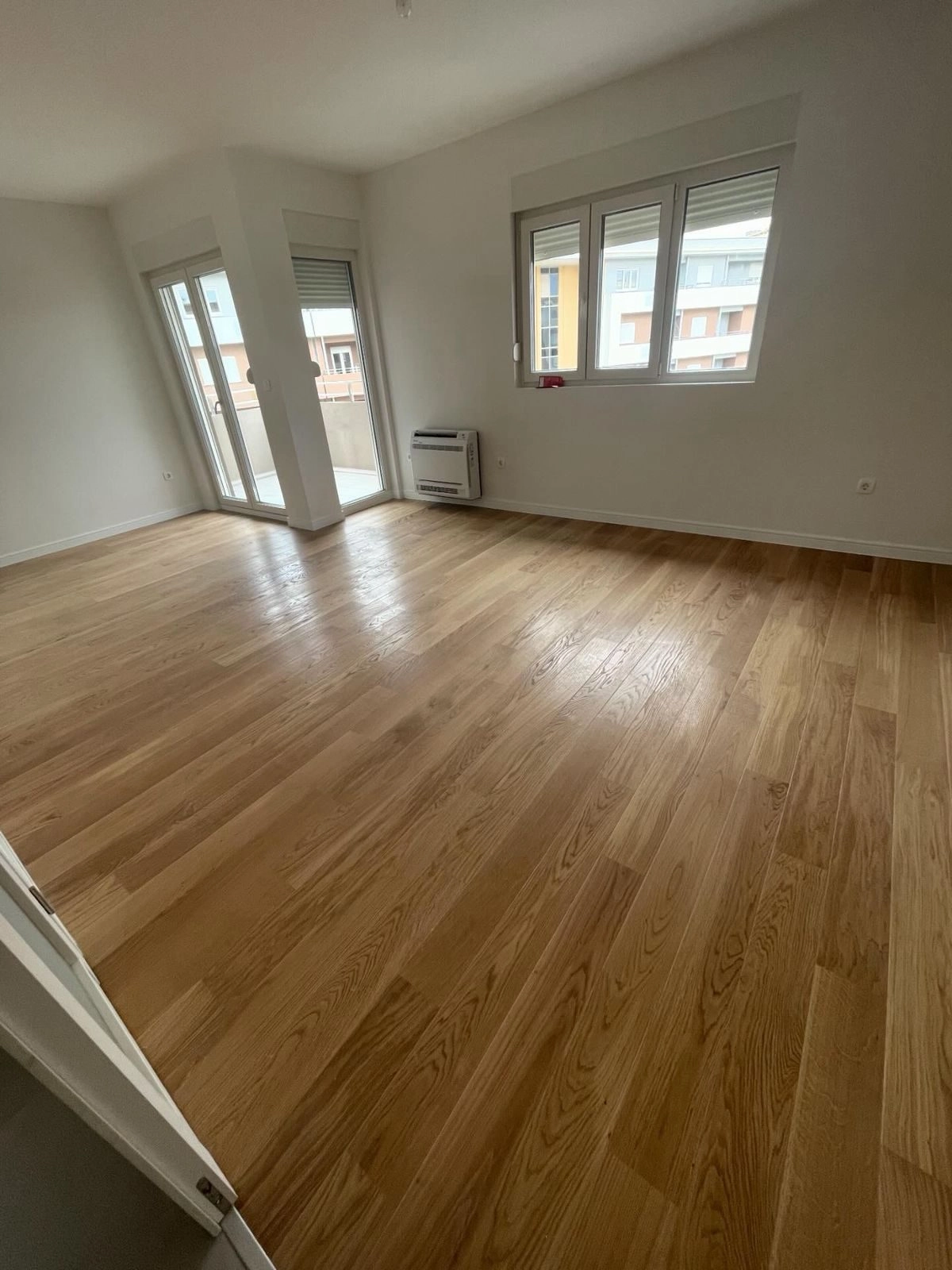 Trosoban-stan-u-Central-Pointu-Podgorica-3 Izdavanje: Trosoban stan 97 m² – Central Point, Podgorica — fotografija 4