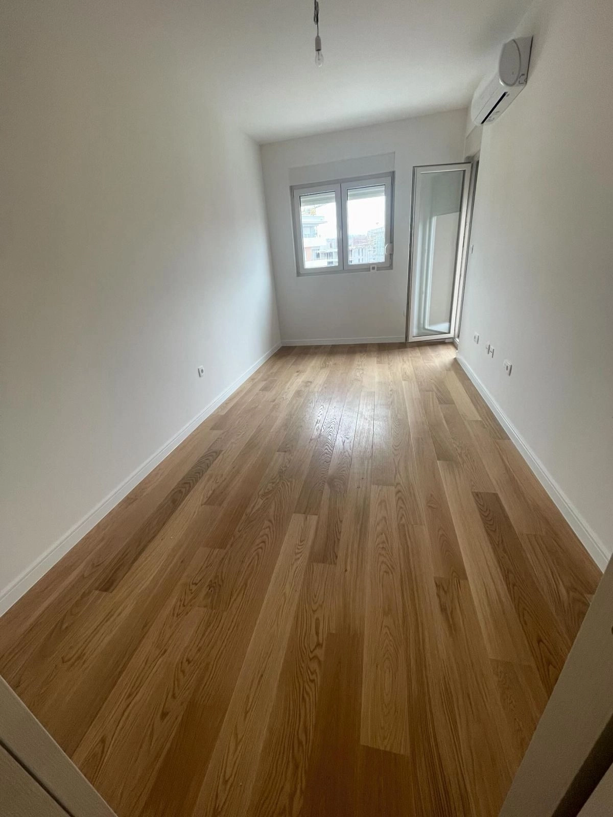 Trosoban-stan-u-Central-Pointu-Podgorica-6 Izdavanje: Trosoban stan 97 m² – Central Point, Podgorica — fotografija 7