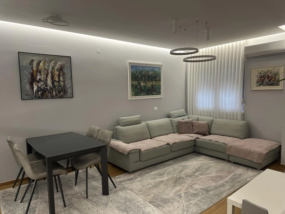 Dvosoban stan 64 m² u naselju City kej