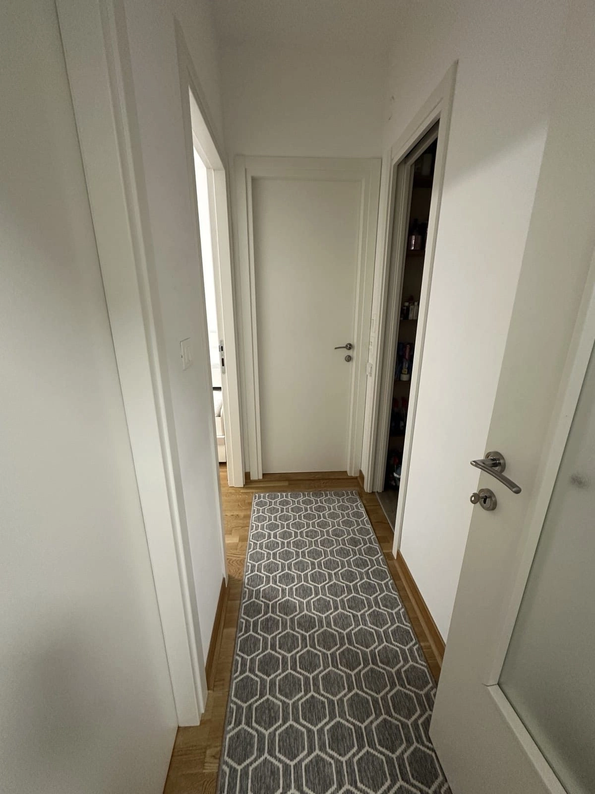 Dvosoban-stan-64-m²-u-naselju-City-kej-Podgorica-6 Dvosoban stan 64 m² – City kej, Podgorica — fotografija 7
