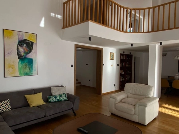 Izdavanje: Kuća 285 m² – Gorica C, Podgorica — fotografija 4