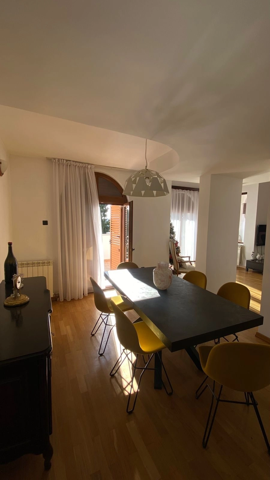 Kuca-za-izdavanje-u-Gorici-C-Podgorica-5 Izdavanje: Kuća 285 m² – Gorica C, Podgorica — fotografija 6