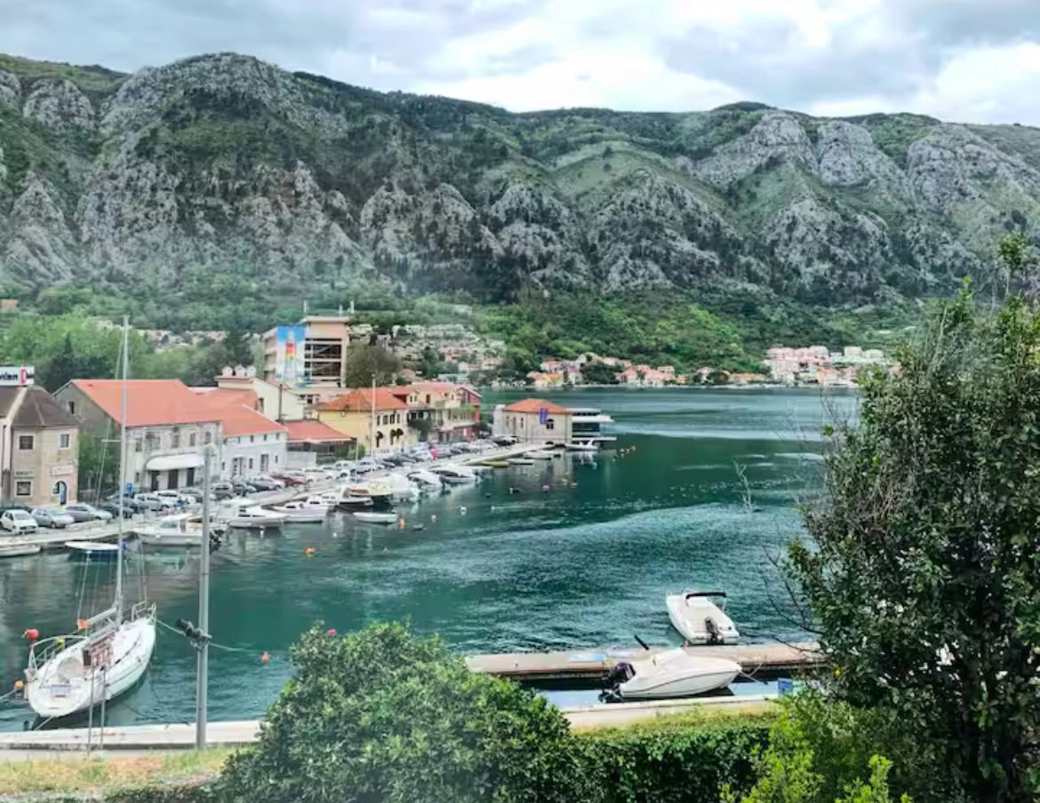 Jednosoban-stan-s-pogledom-na-more-Stari-Grad-Kotor-13 Jednosoban stan 42 m² – Stari Grad Kotor, Kotor — fotografija 14