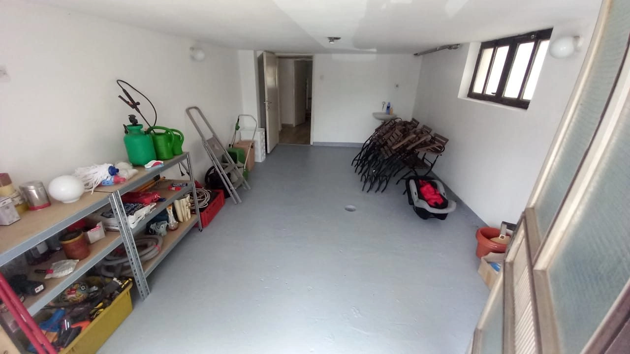 Namjestena-kuca-za-izdavanje-Blok-9-Podgorica-5 Izdavanje: Kuća 2.002 m² – Blok 9, Podgorica — fotografija 6