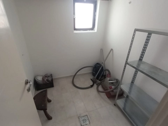 Izdavanje: Kuća 2.002 m² – Blok 9, Podgorica — fotografija 10