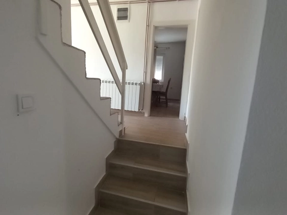 Izdavanje: Kuća 2.002 m² – Blok 9, Podgorica — fotografija 12