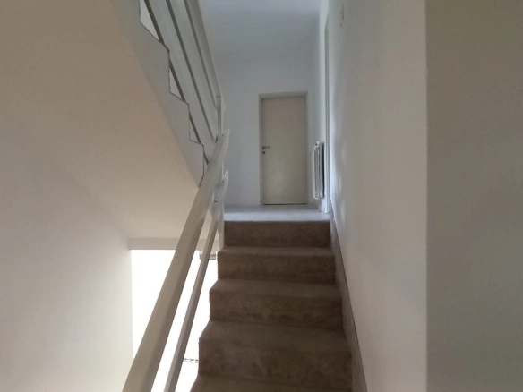 Izdavanje: Kuća 2.002 m² – Blok 9, Podgorica — fotografija 13