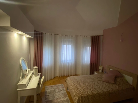 Izdavanje: Kuća 250 m² – Tuzi, Podgorica — fotografija 9