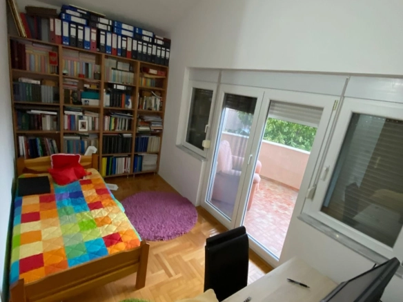 Izdavanje: Kuća 250 m² – Tuzi, Podgorica — fotografija 13