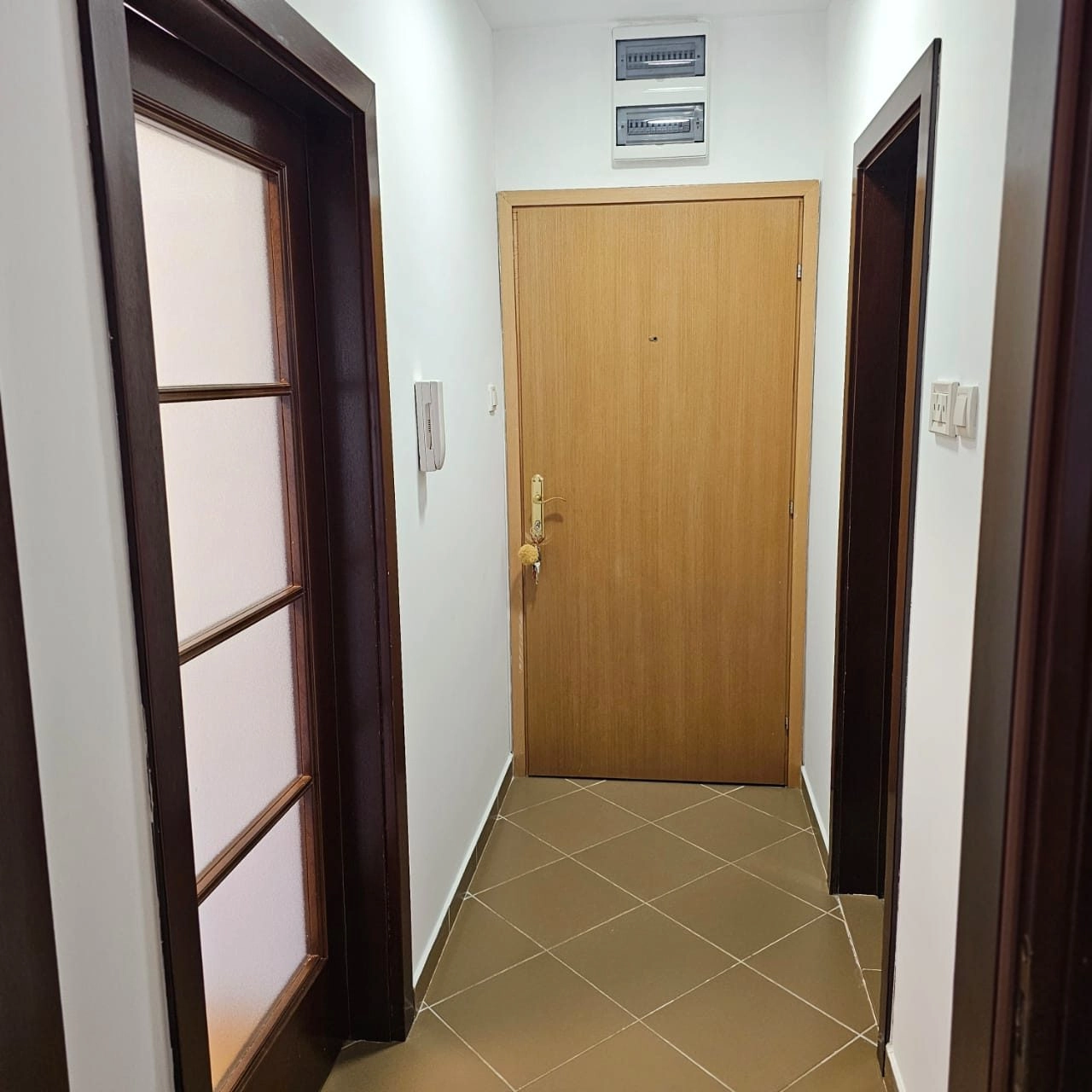 Jednosoban-stan-u-Bloku-6-Podgorica-2 Izdavanje: Jednosoban stan 46 m² – Blok 6, Podgorica — fotografija 3