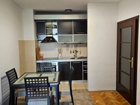 Izdavanje: Jednosoban stan 46 m² – Blok 6, Podgorica — fotografija 8