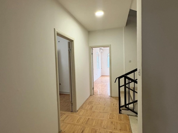 Poslovni prostor 150 m² u Centru