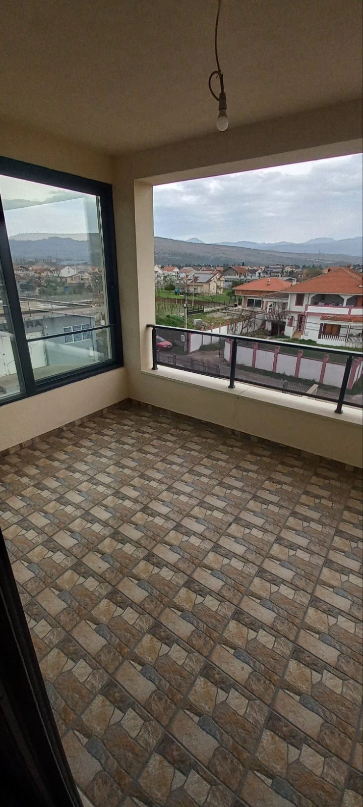 Namjestena-kuca-u-Gornjoj-Gorici-Podgorica-7 Izdavanje: Kuća 180 m² – Gornja Gorica, Podgorica — fotografija 8