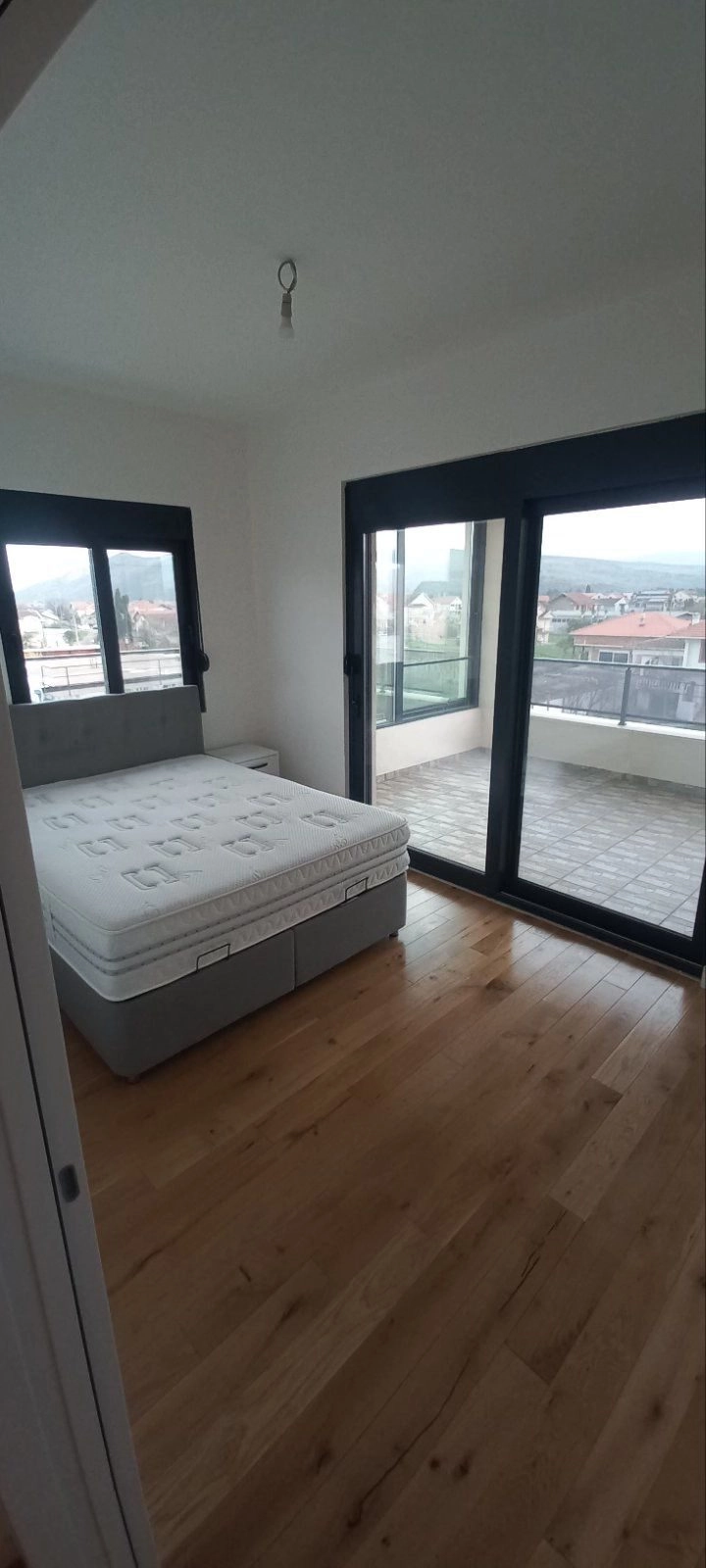 Namjestena-kuca-u-Gornjoj-Gorici-Podgorica-9 Izdavanje: Kuća 180 m² – Gornja Gorica, Podgorica — fotografija 10