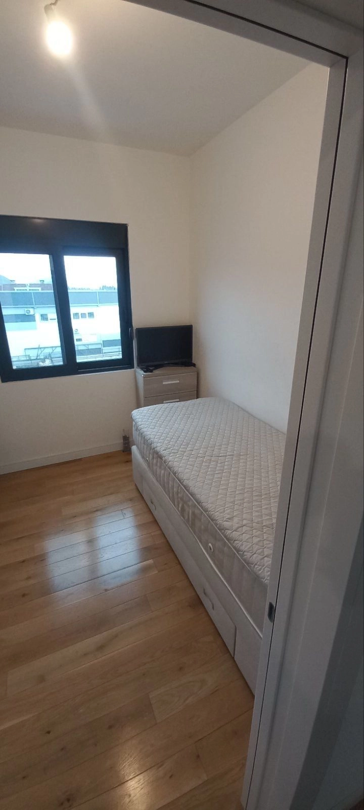 Namjestena-kuca-u-Gornjoj-Gorici-Podgorica-10 Izdavanje: Kuća 180 m² – Gornja Gorica, Podgorica — fotografija 11
