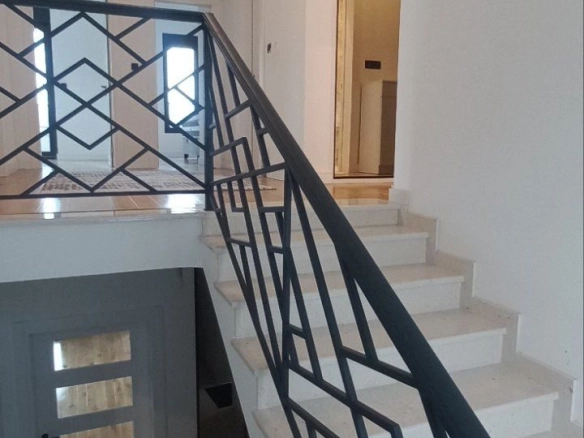 Izdavanje: Kuća 180 m² – Gornja Gorica, Podgorica — fotografija 14