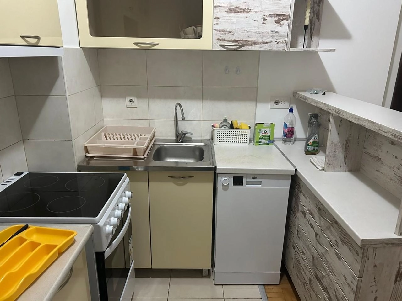 Jednosoban-namjesten-stan-Tuski-put-Podgorica-5 Namješten jednosoban stan, Tuški put, Podgorica — fotografija 6