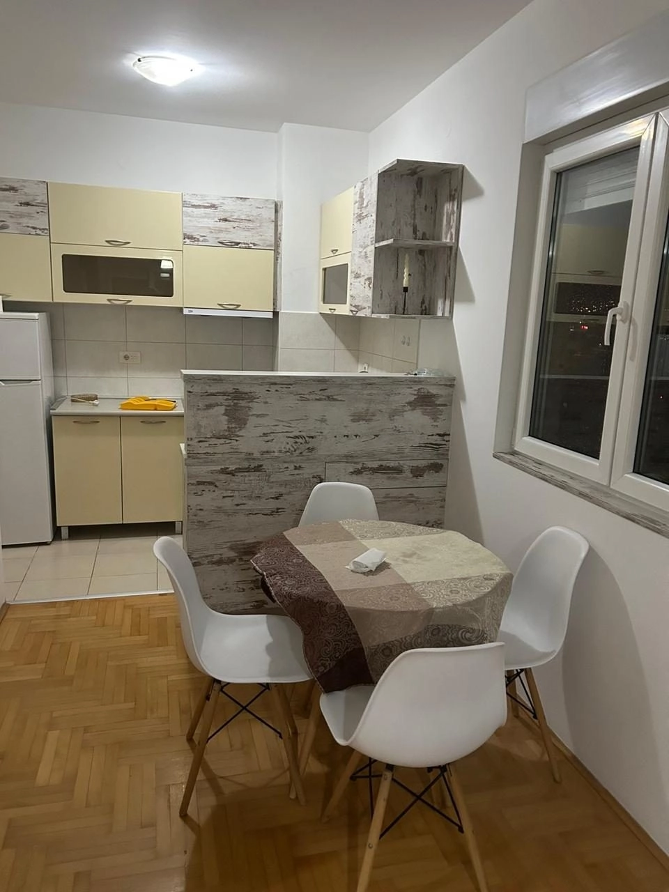 Jednosoban-namjesten-stan-Tuski-put-Podgorica-6 Namješten jednosoban stan, Tuški put, Podgorica — fotografija 7