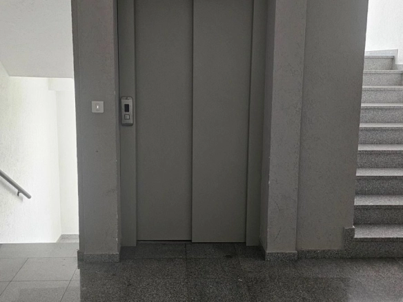 Namješten stan na Starom aerodromu, Podgorica — fotografija 2