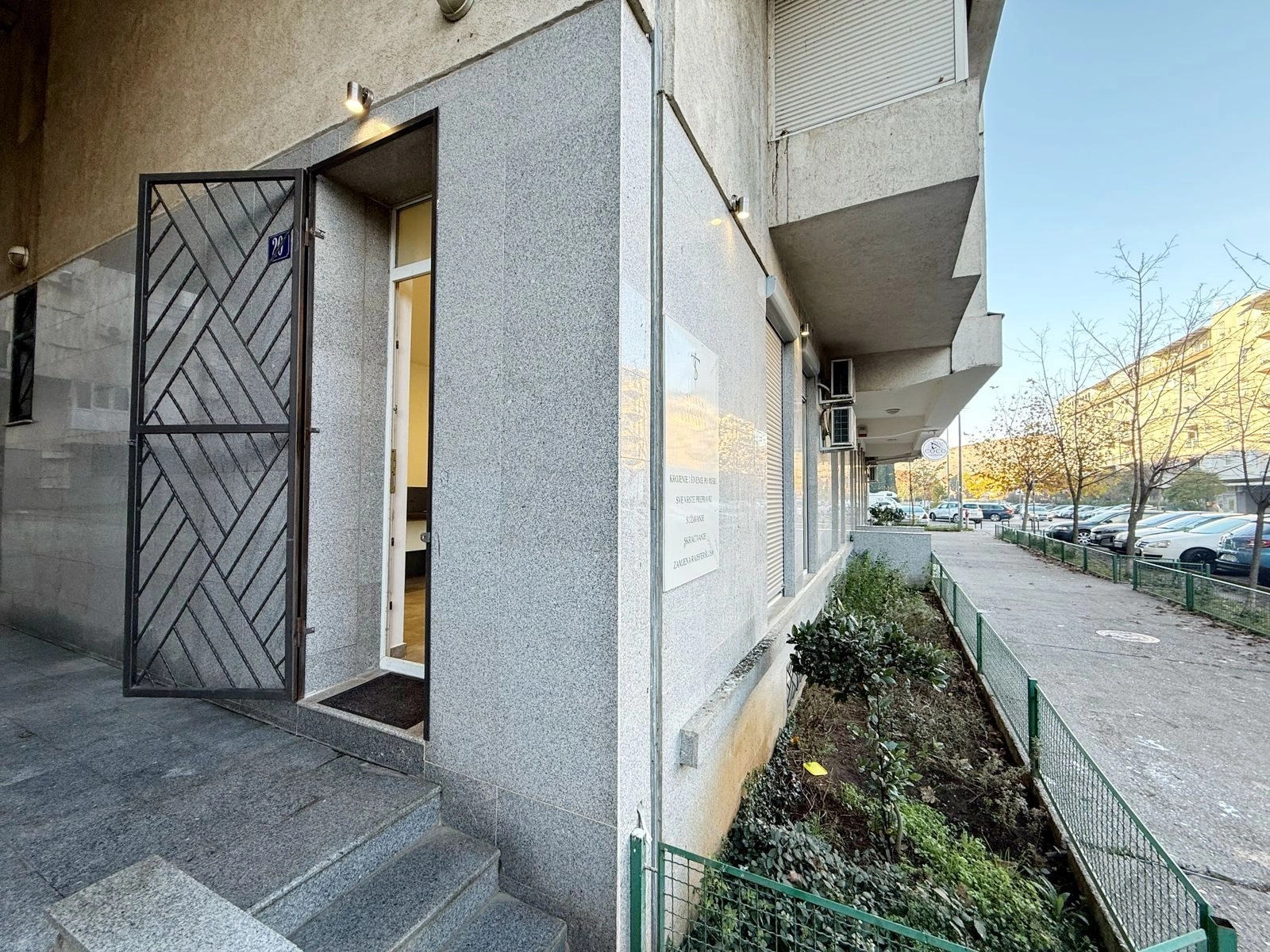 Poslovni-prostor-u-Bloku-9-Dalmatinska-Podgorica-2 Izdavanje: Poslovni prostor 56 m² – Blok 6, Podgorica — fotografija 3