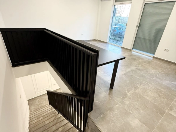 Izdavanje: Poslovni prostor 56 m² – Blok 6, Podgorica — fotografija 6