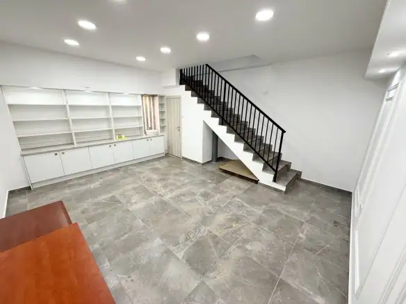 Izdavanje: Poslovni prostor 56 m² – Blok 6, Podgorica — fotografija 8