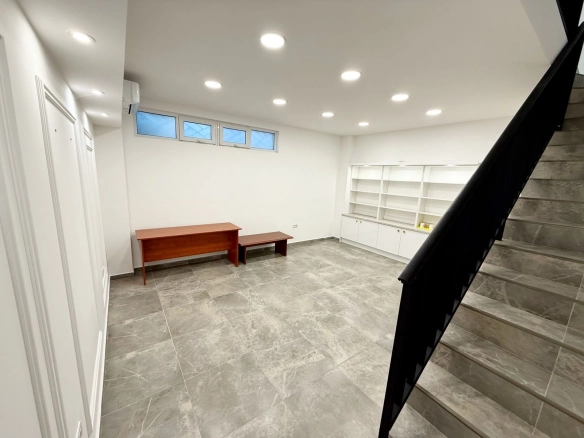 Izdavanje: Poslovni prostor 56 m² – Blok 6, Podgorica — fotografija 9