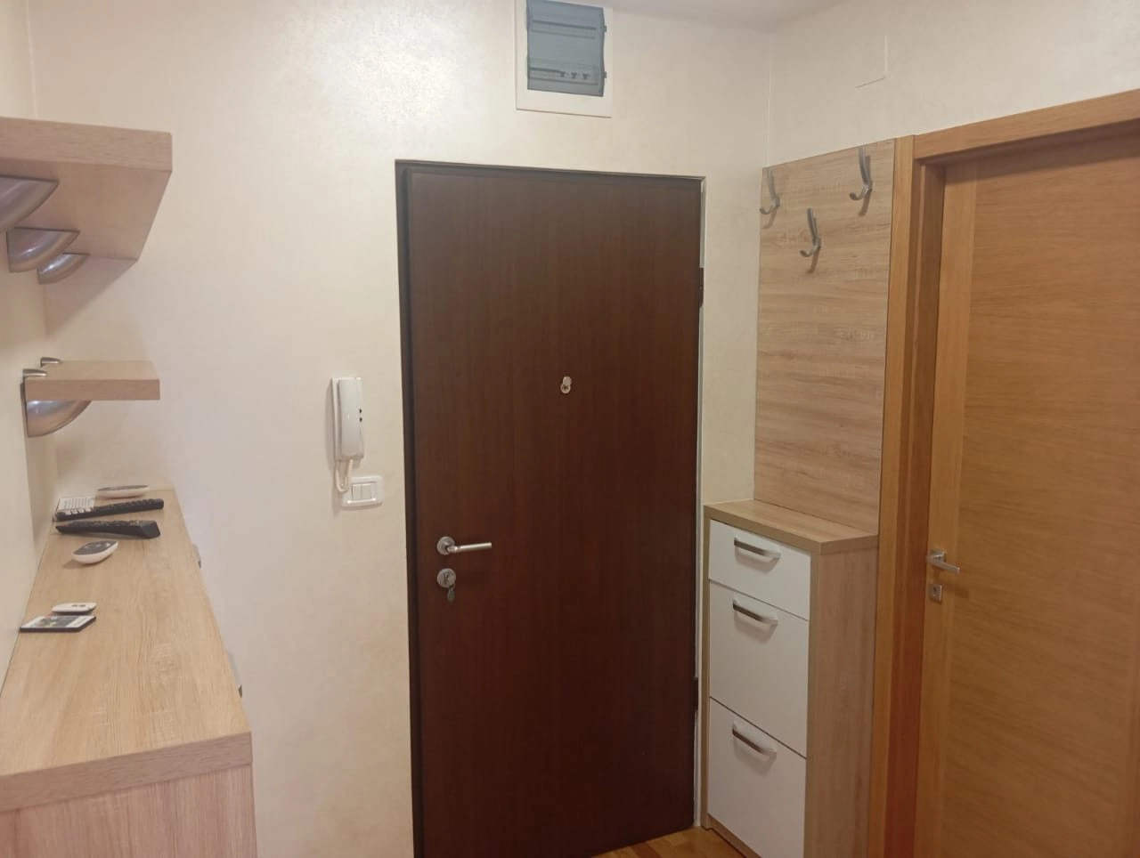 Jednosoban-stan-u-City-kvartu-Podgorica-1 Namješten jednosoban stan u City kvartu, Podgorica — fotografija 2