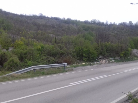 Plac uz magistralni put Nikšić–Cetinje