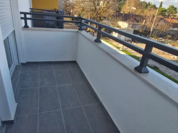 Namješten jednosoban stan u Zabjelu, Podgorica — fotografija 13