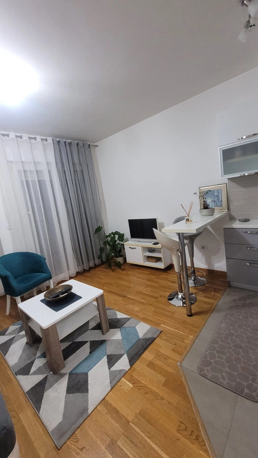 Garsonjera-26-m²-u-City-kvartu-Podgorica-5 Izdavanje: Garsonjera 26 m² – City kvart, Podgorica — fotografija 6