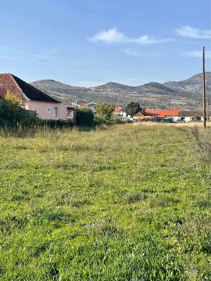 Plac 1.832 m² – Farmaci, Podgorica — fotografija 3