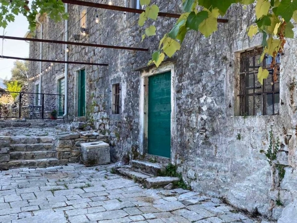Kuća 180 m² – Stoliv, Kotor — fotografija 6