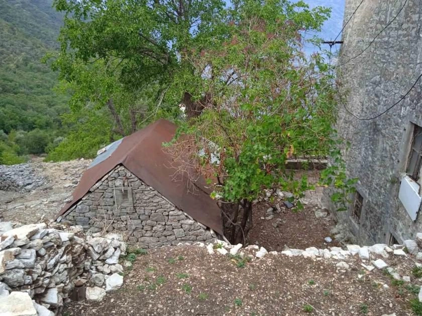 Kamena-kuca-u-Stolivu-Kotor-8 Kuća 180 m² – Stoliv, Kotor — fotografija 9