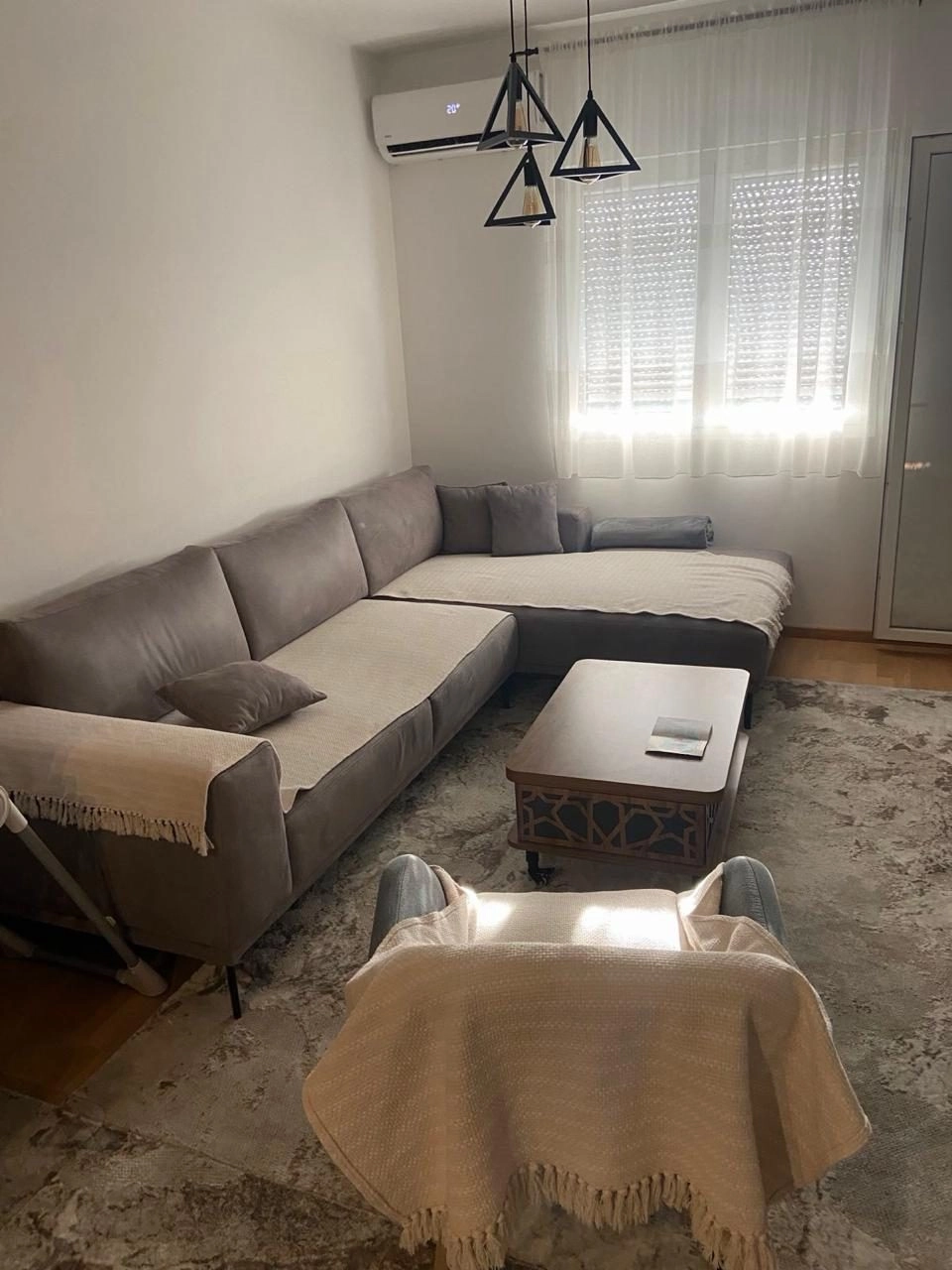 Namjesten-jednosoban-stan-43-m²-Pobrezje-Podgorica-8 Izdavanje: Jednosoban stan 43 m² – Pobrežje, Podgorica — fotografija 9