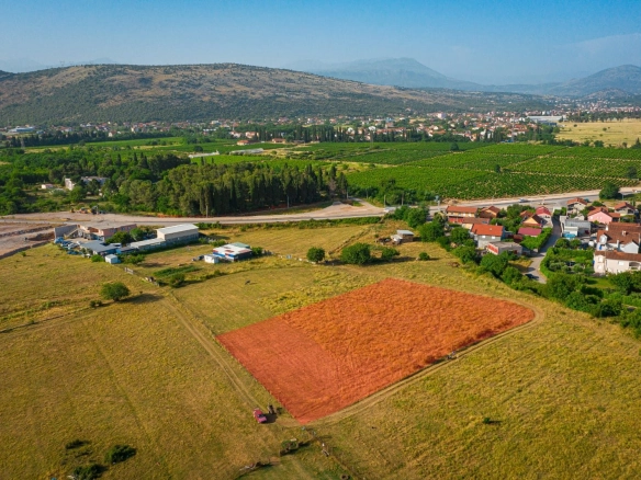 Izdavanje: Plac 3.500 m² – Gornja Gorica, Podgorica — fotografija 7