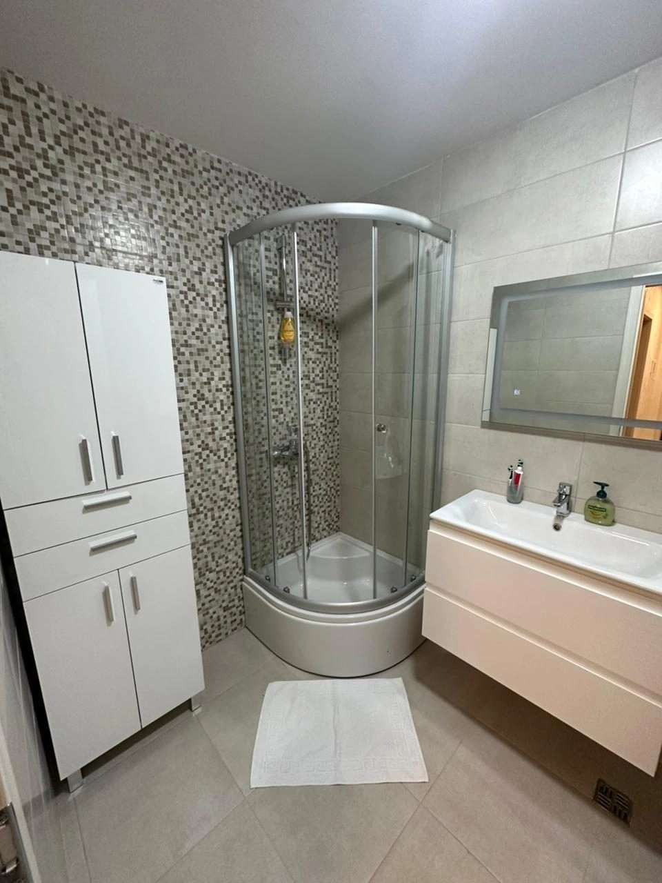 Izdavanje: Dvosoban stan 74 m² – Ljubović, Podgorica — fotografija 14