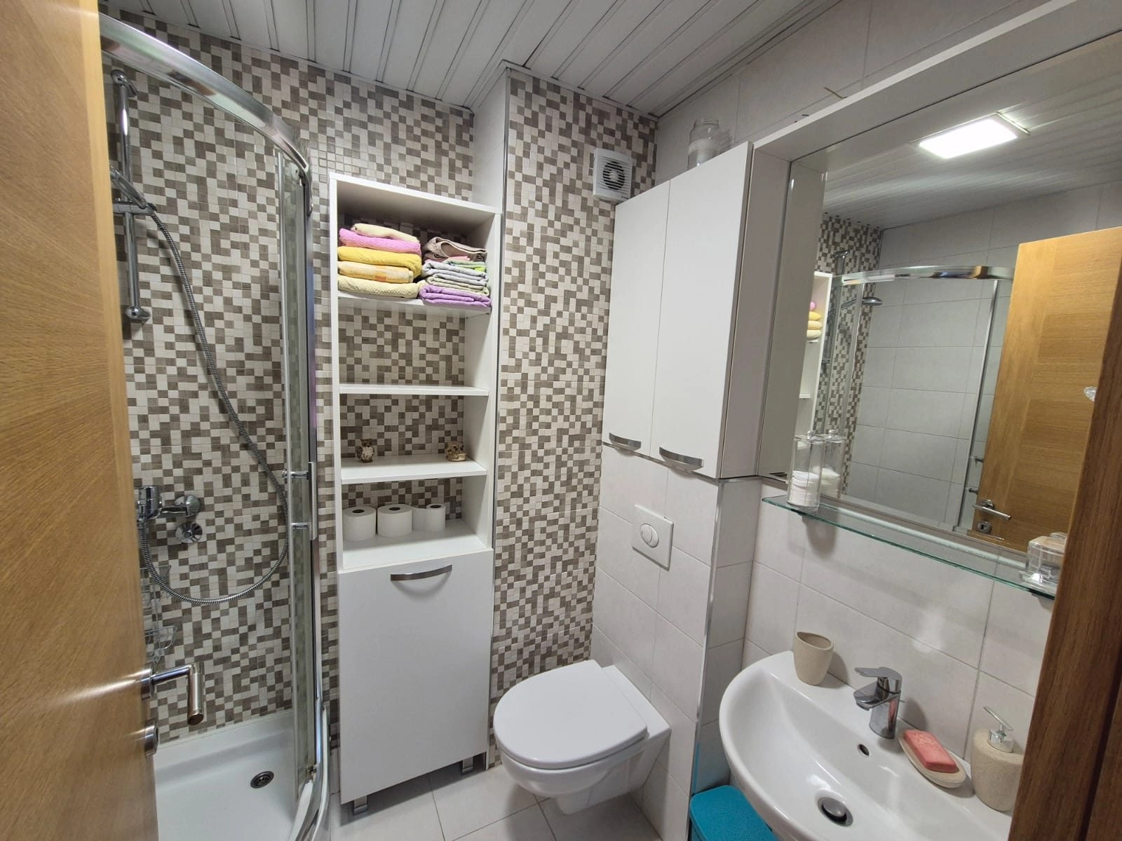 Izdavanje: Jednosoban stan 45 m² – City kvart, Podgorica — fotografija 4
