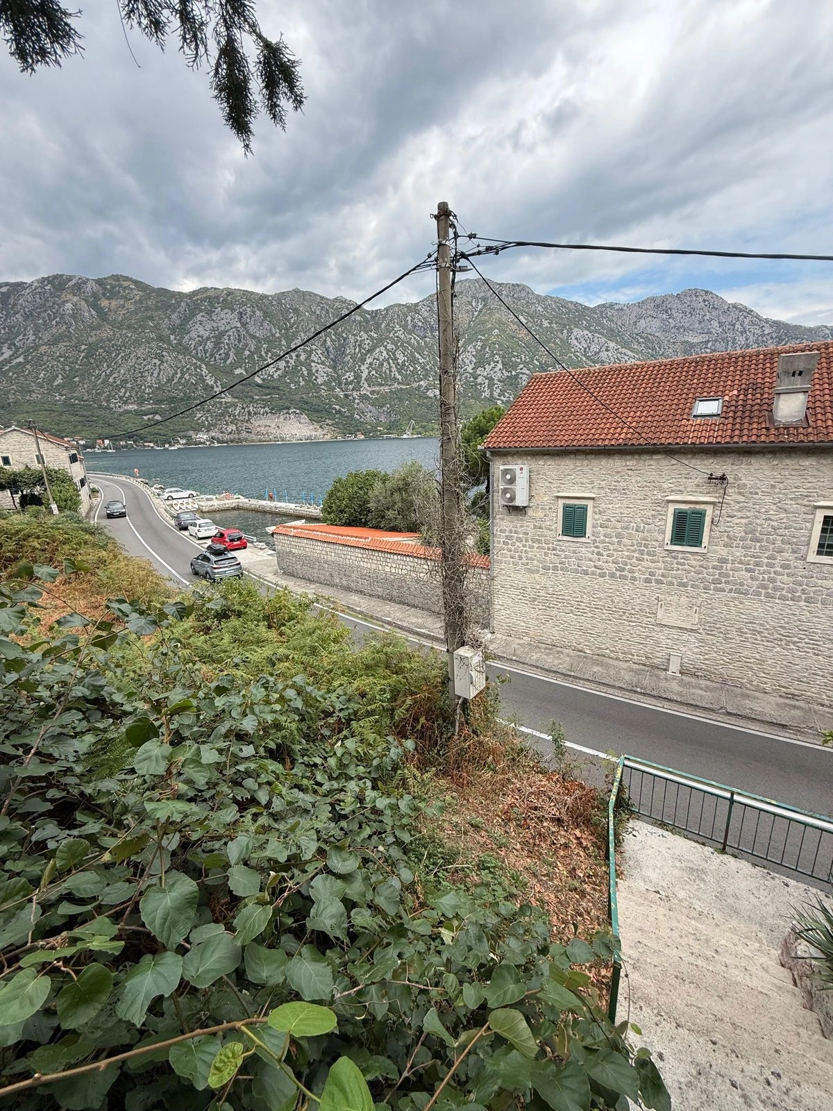 Kuca-u-prvoj-liniji-do-mora-Kostanjica-Kotor-5 Plac 1.700 m² – Koštanjica, Kotor — fotografija 6