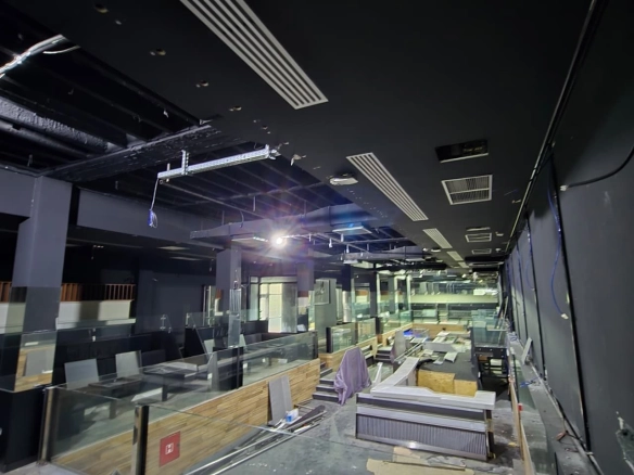 Izdavanje: Poslovni prostor 400 m² – Centar, Podgorica — fotografija 2