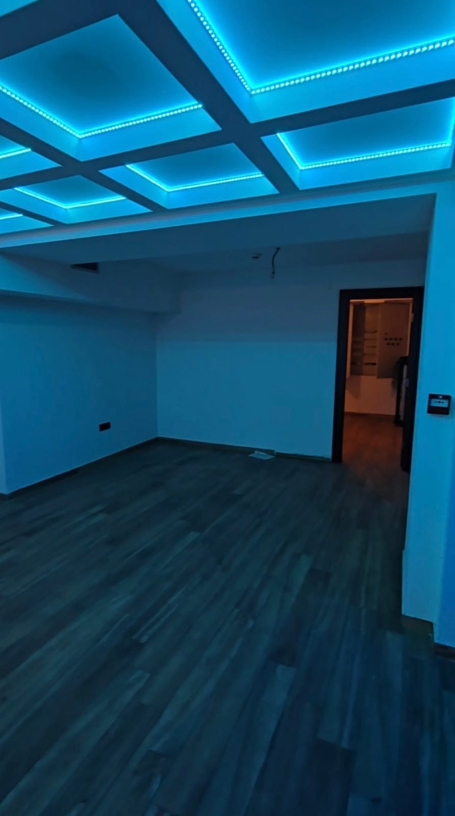 Izdavanje: Poslovni prostor 400 m² – Centar, Podgorica — fotografija 8