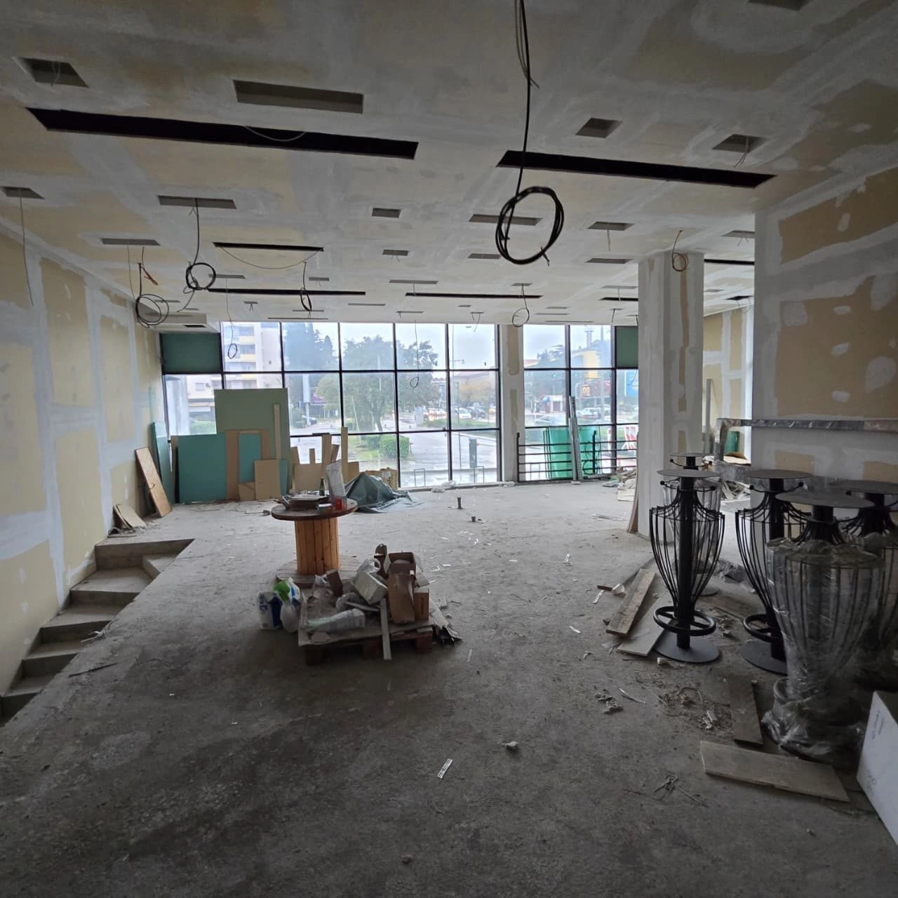 Poslovni-prostor-125-m²-u-centru-Podgorice-3 Izdavanje: Poslovni prostor 125 m² – Centar, Podgorica — fotografija 4