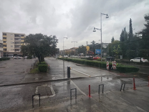 Izdavanje: Poslovni prostor 125 m² – Centar, Podgorica — fotografija 11