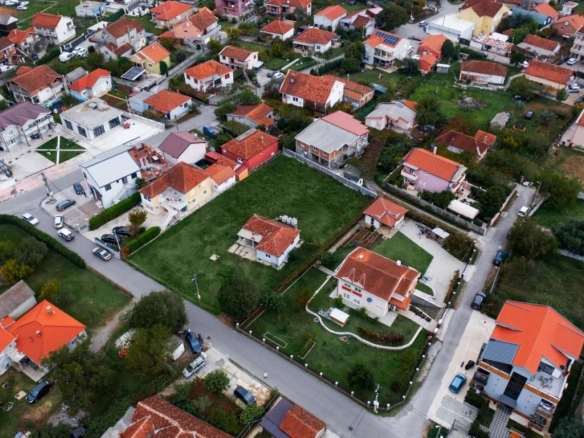 Plac 1.475 m² – Tološi, Podgorica — fotografija 4